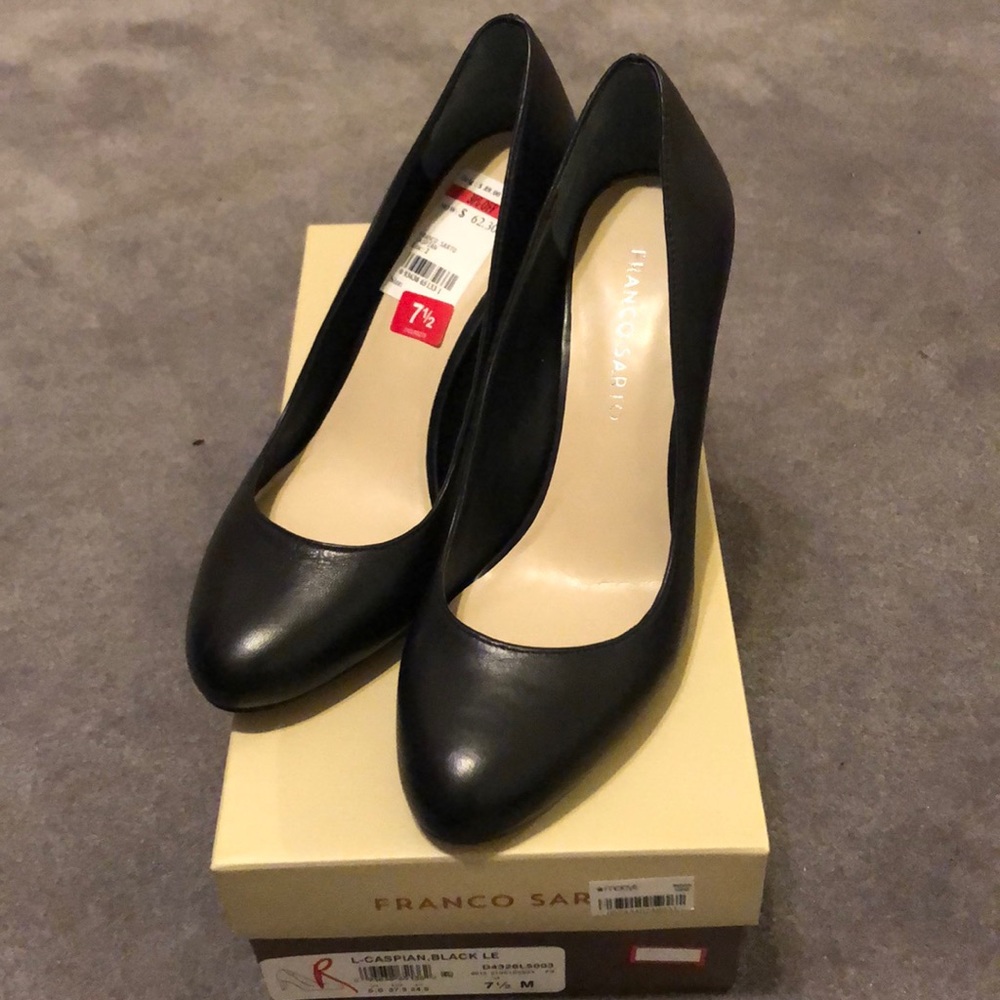 NWT Franco Sarto pumps